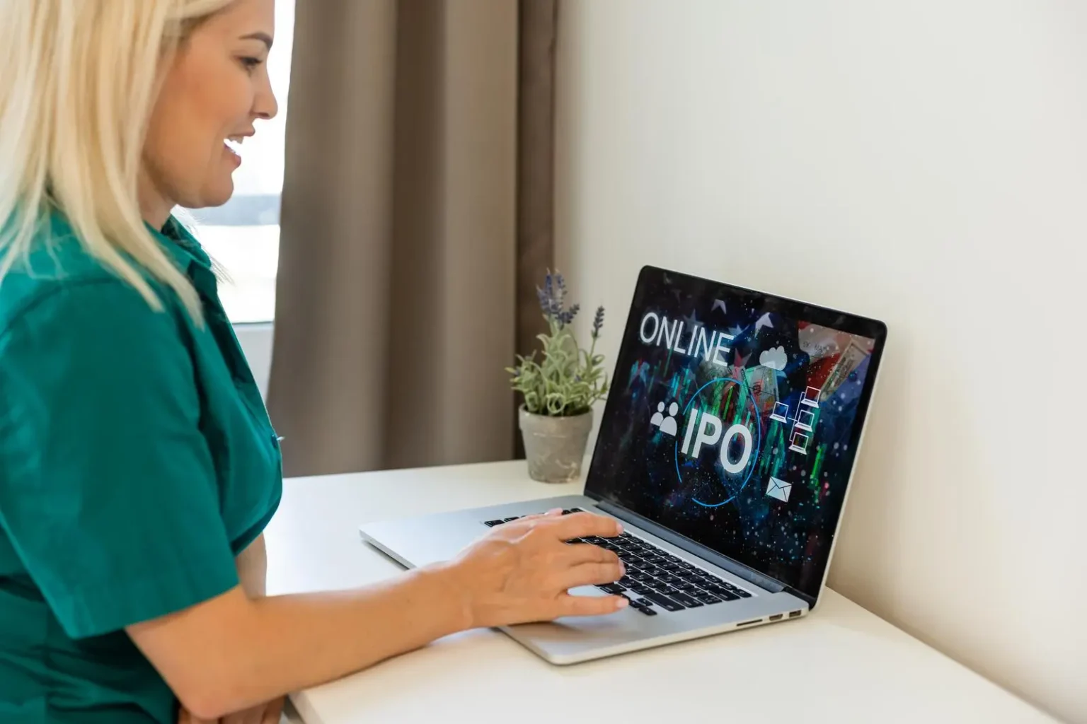 44174646 woman takes notes with laptop ipo stock market concept